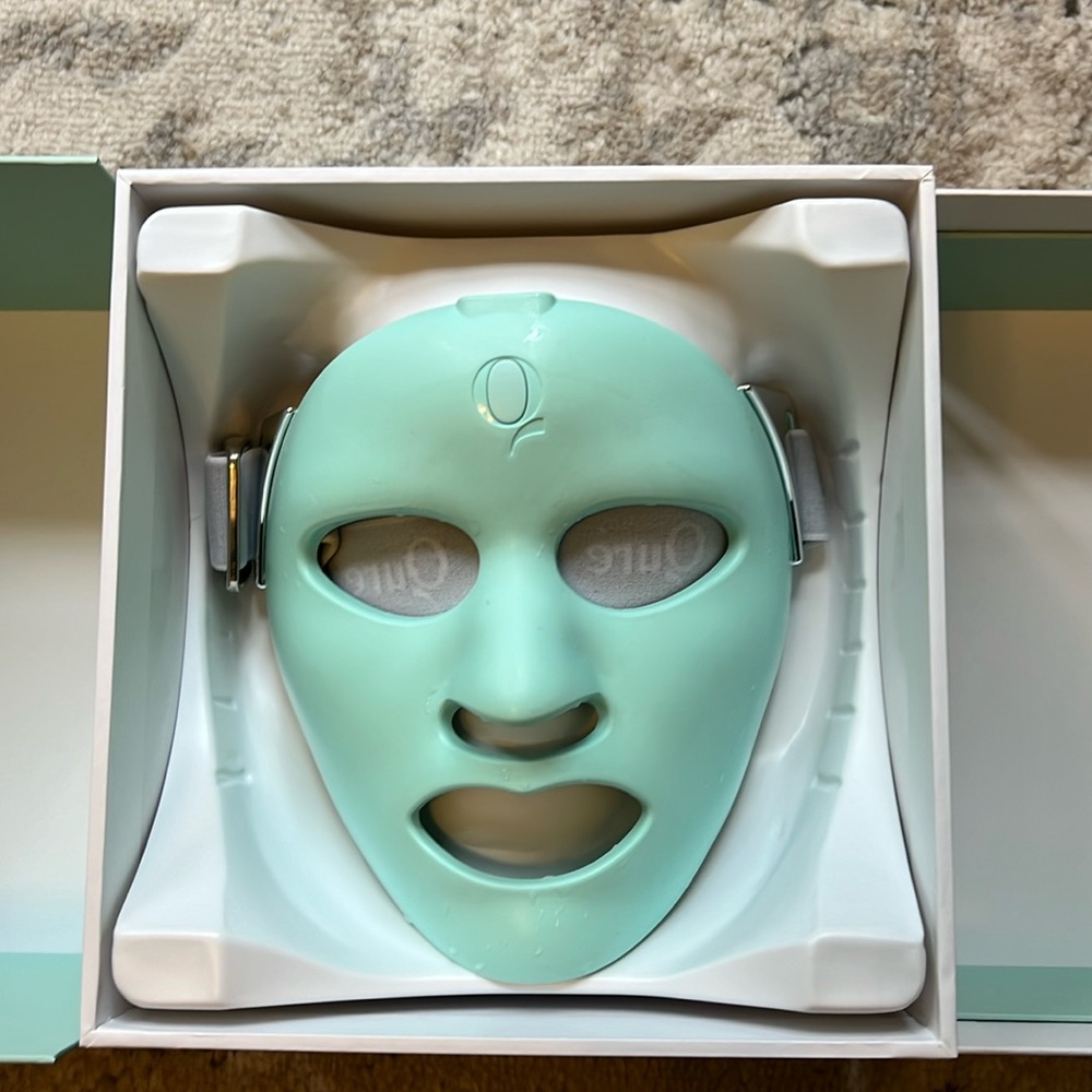 Qure LED Face Mask